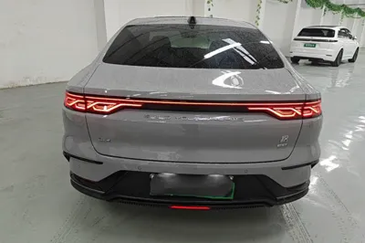 BYD Han 2025, 5800 км, за 21885 USD