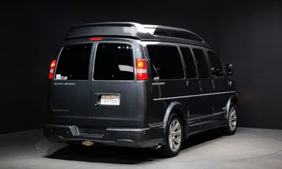 Chevrolet Express Van 2017, 115968 км, за 17046.58 USD