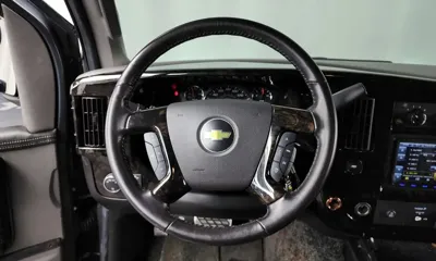 Chevrolet Express Van 2017, 115968 км, за 17046.58 USD - фото 13