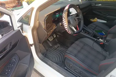 Volkswagen Golf GTI 2021, 77100 км, за 18922 USD - фото 16