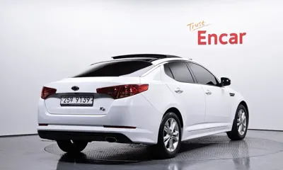 Kia K5 2011, 132255 км, за 3413.42 USD