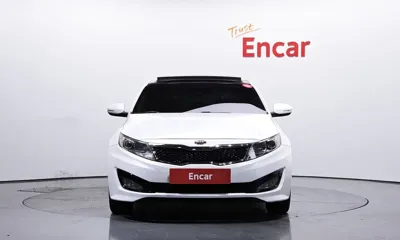 Kia K5 2011, 132255 км, за 3413.42 USD