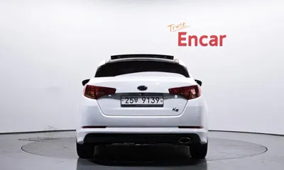 Kia K5 2011, 132255 км, за 3413.42 USD