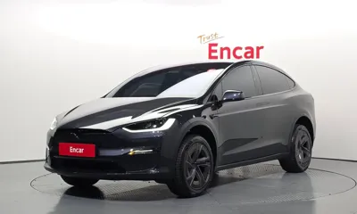 Tesla Model X · 2026 год