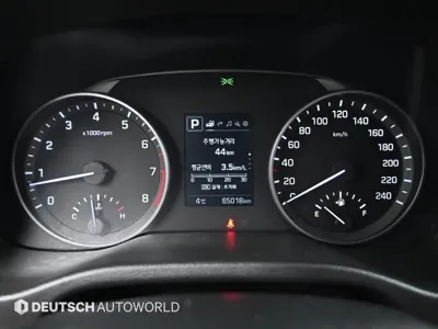 Hyundai Avante 2018, 65012 км, за 8131.68 USD - фото 8