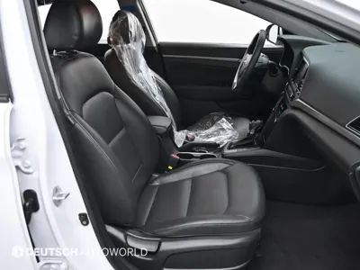 Hyundai Avante 2018, 65012 км, за 8131.68 USD - фото 10