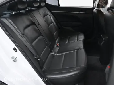 Hyundai Avante 2018, 65012 км, за 8131.68 USD - фото 12