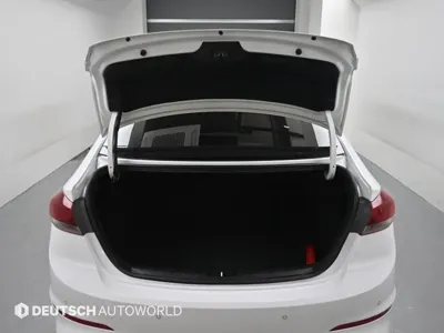 Hyundai Avante 2018, 65012 км, за 8131.68 USD - фото 19