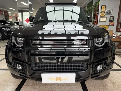 Land Rover Defender 2023, 79000 км, за 81740.67 USD