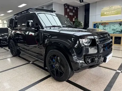 Land Rover Defender 2023, 79000 км, за 81740.67 USD