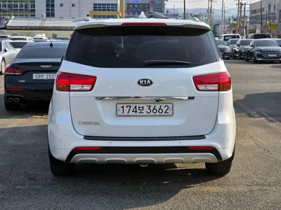 Kia Canival 2016, 206766 км, за 4398.06 USD