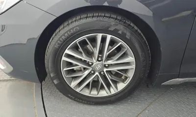 Hyundai Grandeur 2018, 50143 км, за 10564.91 USD
