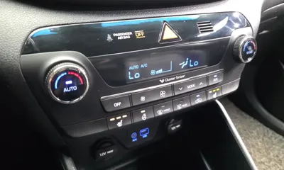 Hyundai Tucson 2017, 82098 км, за 6104.77 USD - фото 16