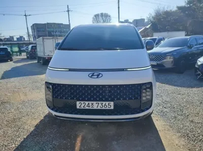 Hyundai Staria 2022, 132260 км, за 16404.1 USD