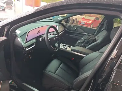 Cadillac XT5 2026, 900 км, за 39384.66 USD - фото 11
