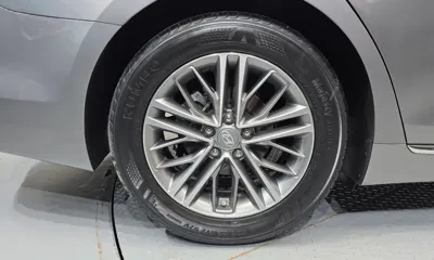 Hyundai Grandeur 2017, 26823 км, за 10412.19 USD