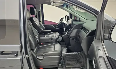 Hyundai Staria 2023, 88596 км, за 15432.7 USD - фото 11