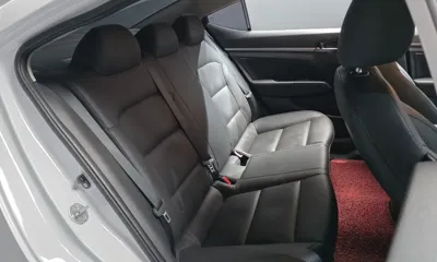 Hyundai Avante 2020, 60651 км, за 8013.03 USD - фото 11