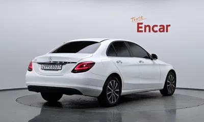 Mercedes-Benz C-Class 2019, 60109 км, за 15165.55 USD