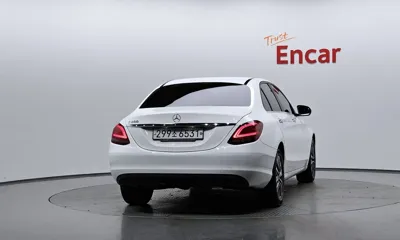 Mercedes-Benz C-Class 2019, 60109 км, за 15165.55 USD