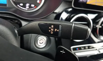 Mercedes-Benz C-Class 2019, 60109 км, за 15165.55 USD - фото 9
