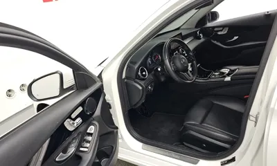 Mercedes-Benz C-Class 2019, 60109 км, за 15165.55 USD - фото 10