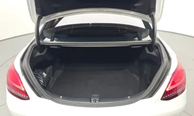 Mercedes-Benz C-Class 2019, 60109 км, за 15165.55 USD - фото 20