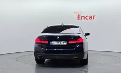 BMW 5-Series 2022, 44808 км, за 23730.85 USD