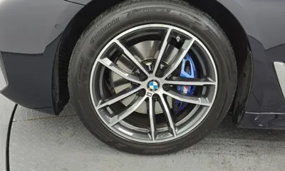 BMW 5-Series 2022, 44808 км, за 23730.85 USD