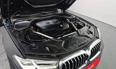 BMW 5-Series 2022, 44808 км, за 23730.85 USD - фото 6