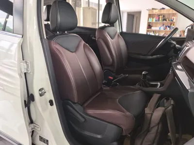 Venucia M50V