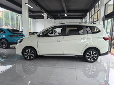 Venucia M50V