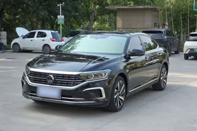 Volkswagen Passat · 2023 год