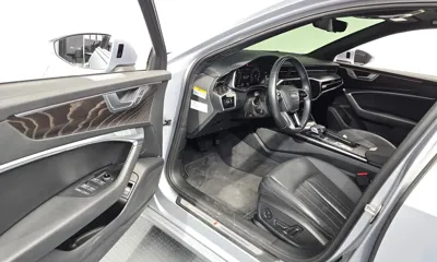 Audi A6 2021, 74355 км, за 20054.38 USD - фото 10