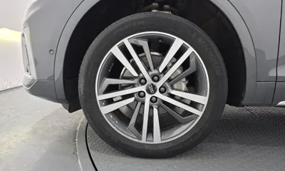 Audi Q5 2023, 47804 км, за 30720.76 USD