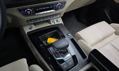 Audi Q5 2023, 47804 км, за 30720.76 USD - фото 9