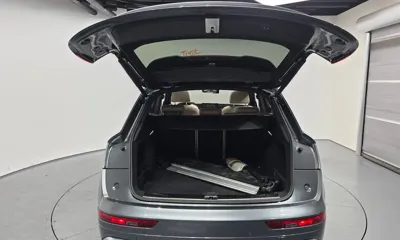 Audi Q5 2023, 47804 км, за 30720.76 USD - фото 20