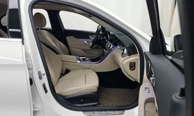 Mercedes-Benz C-Class 2021, 43819 км, за 21671.62 USD - фото 11