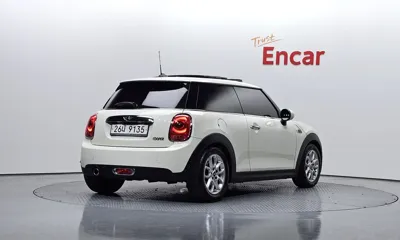 MINI Cooper 2014, 49908 км, за 7393.46 USD