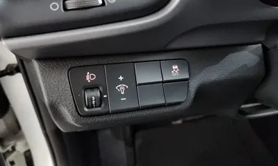 Kia Stonic 2019, 77508 км, за 7280.76 USD - фото 20