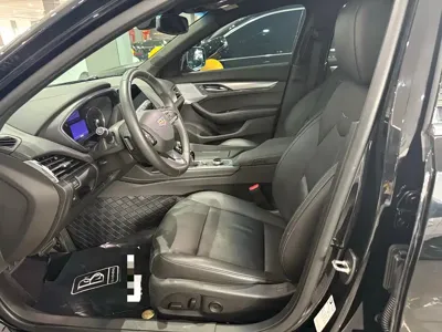 Cadillac CT5 2022, 35000 км, за 15854.06 USD