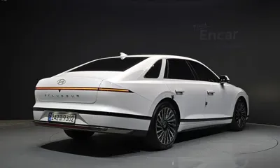 Hyundai Grandeur 2023, 32172 км, за 22725.78 USD