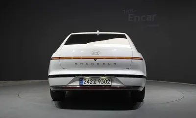 Hyundai Grandeur 2023, 32172 км, за 22725.78 USD