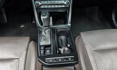 Hyundai Grandeur 2019, 155072 км, за 9117.94 USD - фото 9