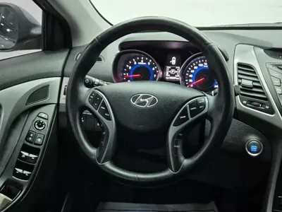 Hyundai Avante 2016, 125007 км, за 3347.77 USD - фото 9