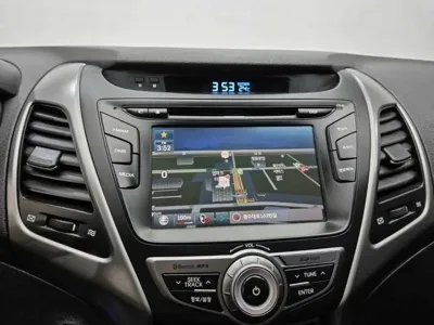 Hyundai Avante 2016, 125007 км, за 3347.77 USD - фото 13