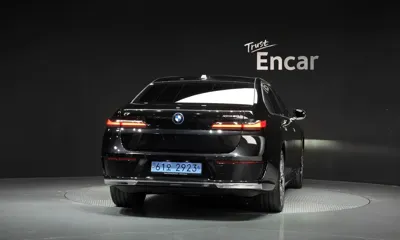 BMW i7 2023, 33590 км, за 78079.41 USD