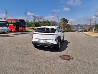 Hyundai Kona 2023, 49411 км, за 10437.18 USD