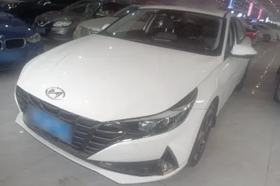 Hyundai Elantra · 2022 год