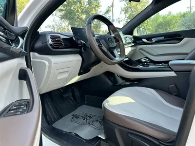 BYD Qin Plus 2023, 50000 км, за 7180.56 USD